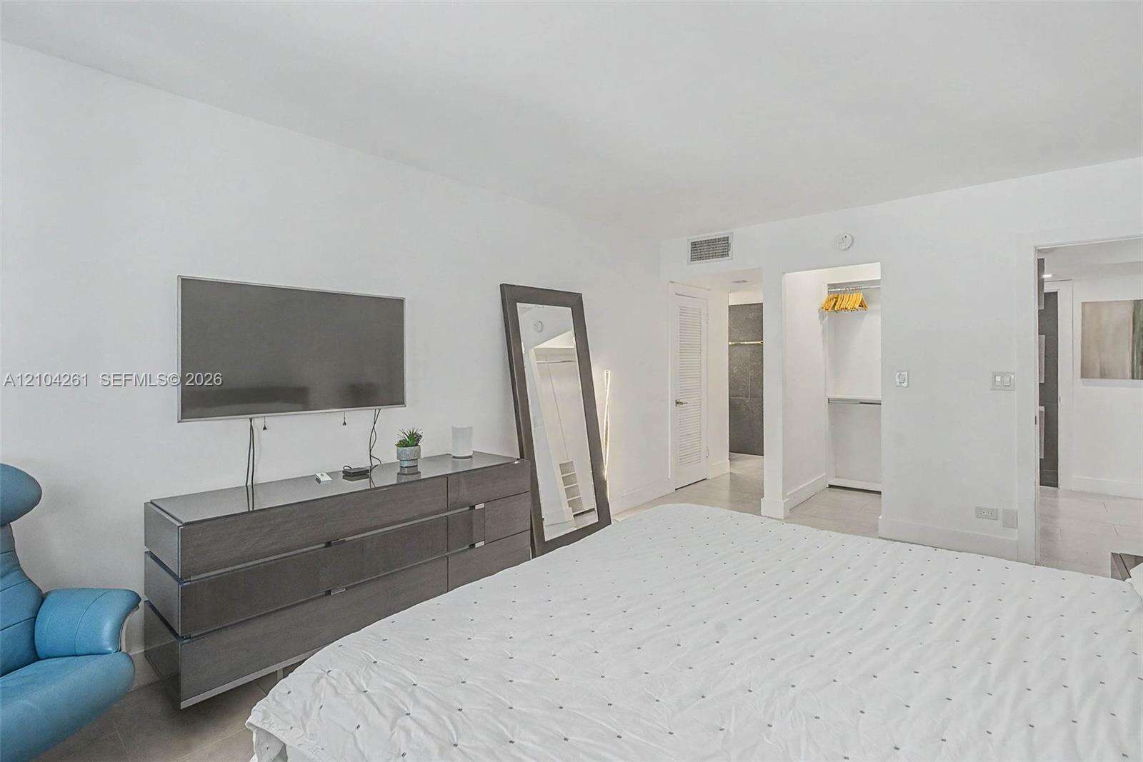 Roney Palace Unit #516 | Picture 13