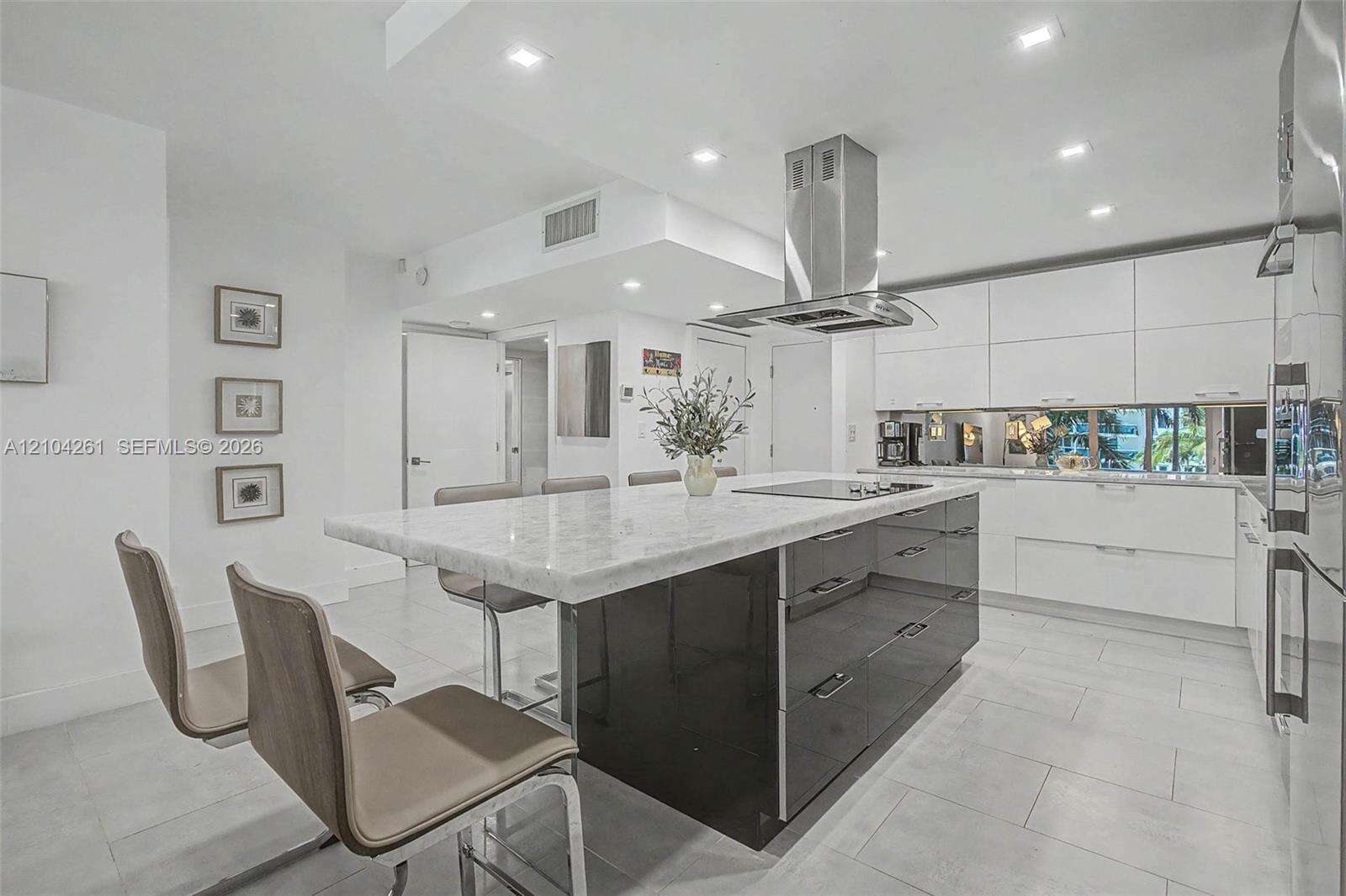 Roney Palace Unit #516 | Picture 6