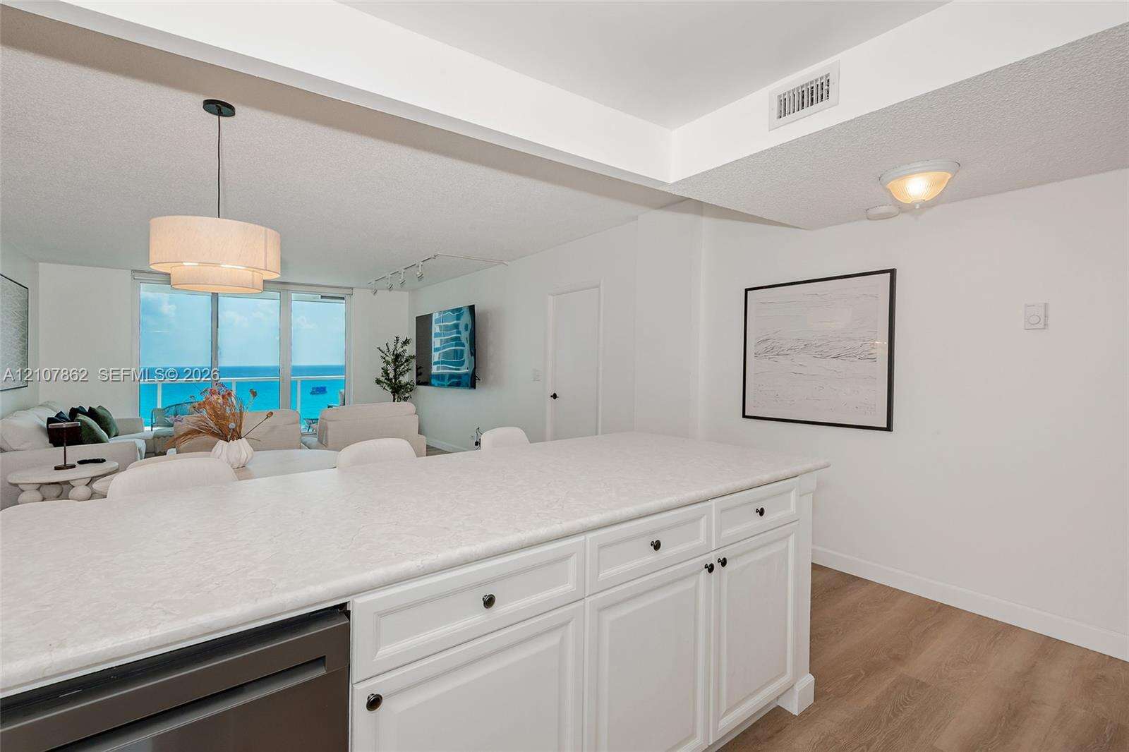Roney Palace Unit #1038 | Picture 14