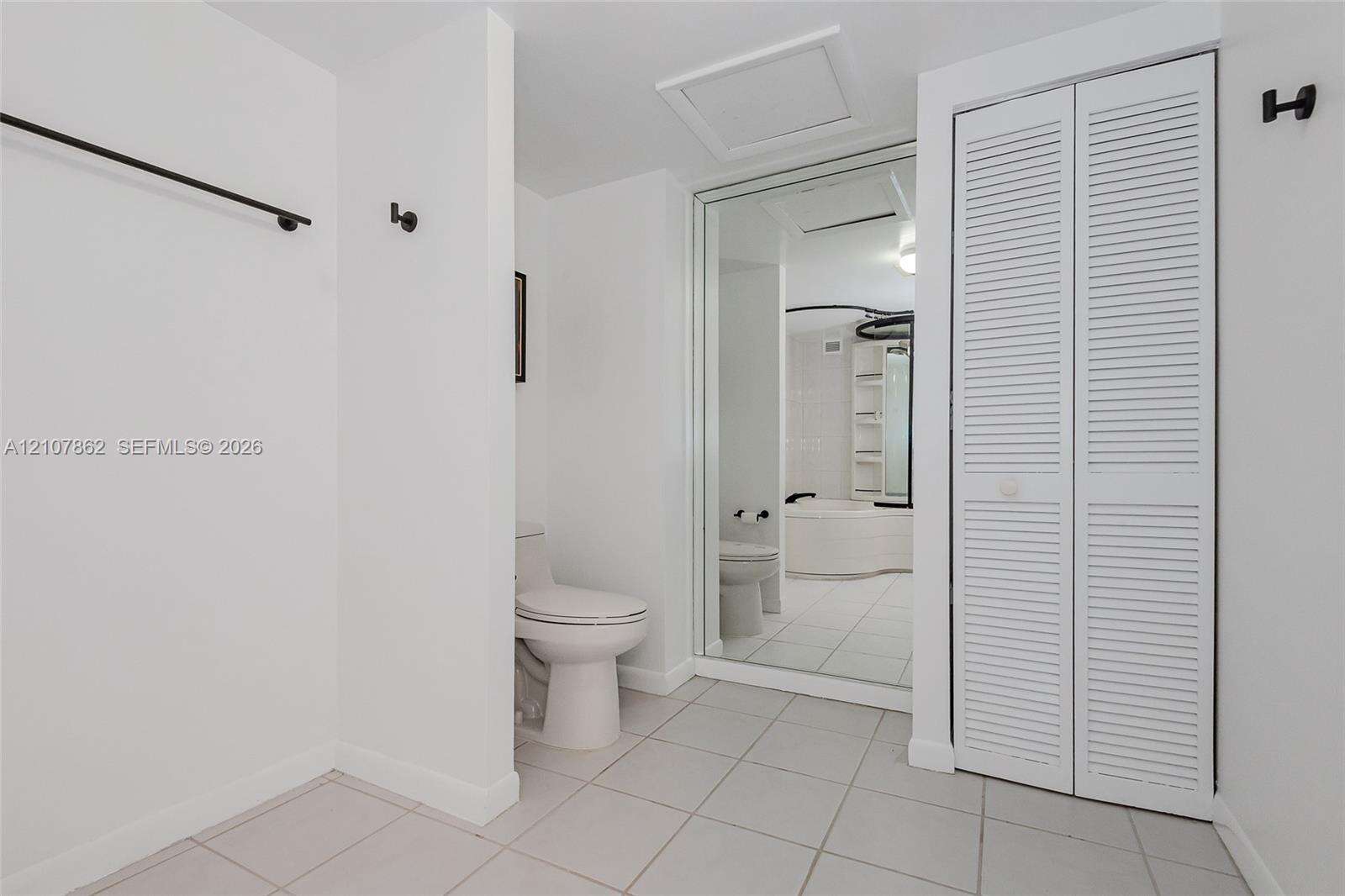 Roney Palace Unit #1038 | Picture 8
