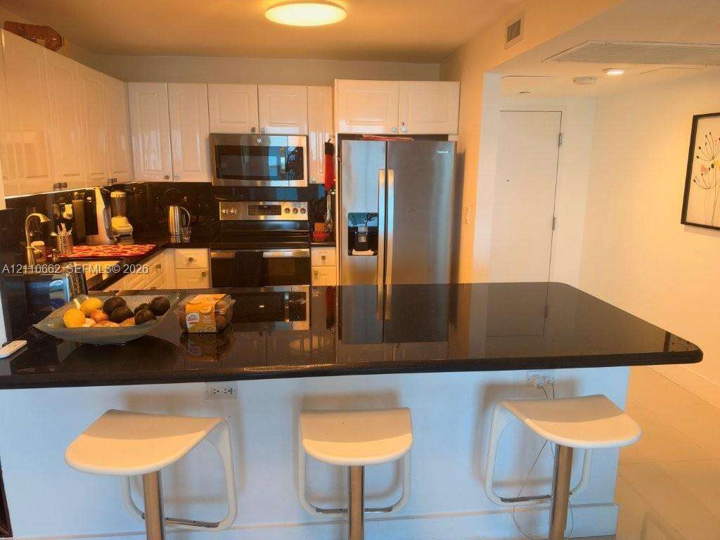 Roney Palace Unit #1139 | Picture 9
