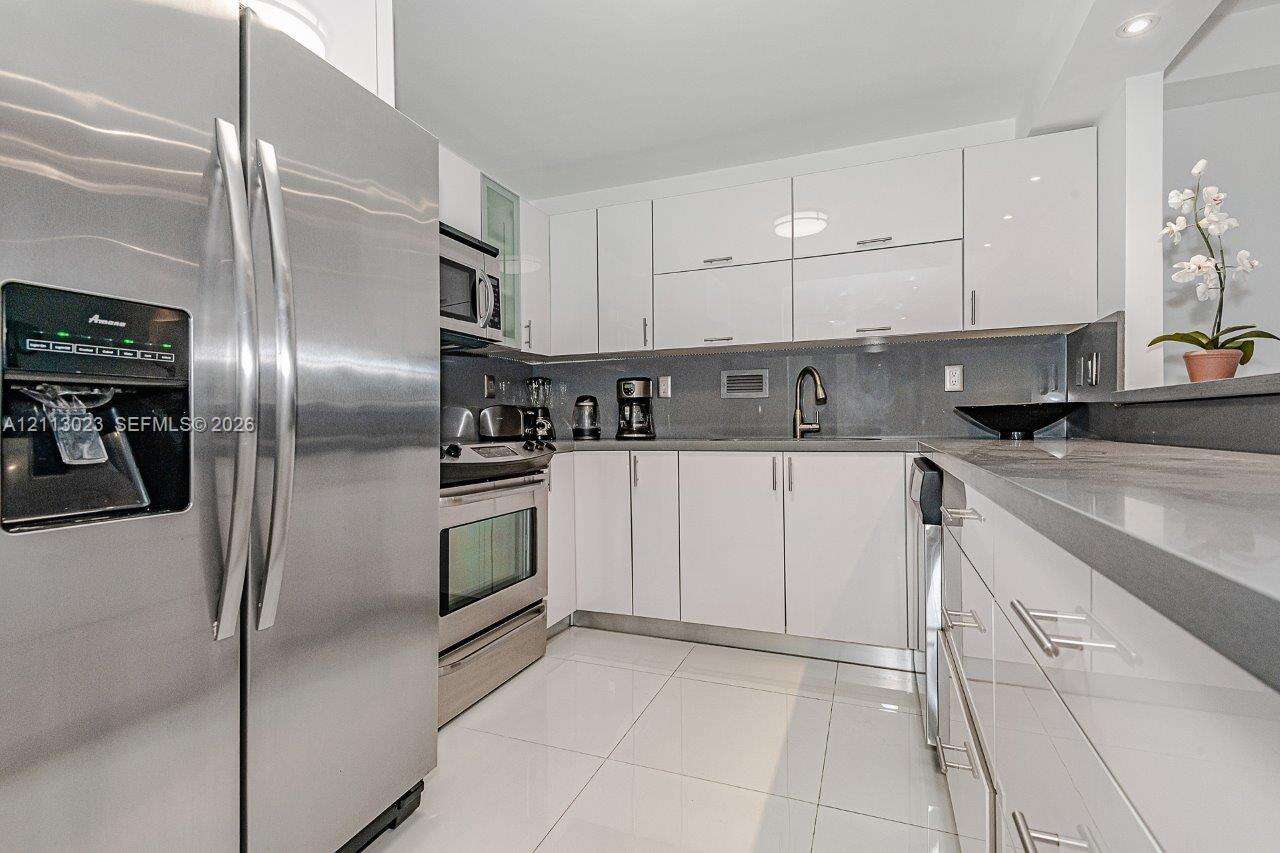 Roney Palace Unit #316 | Picture 13