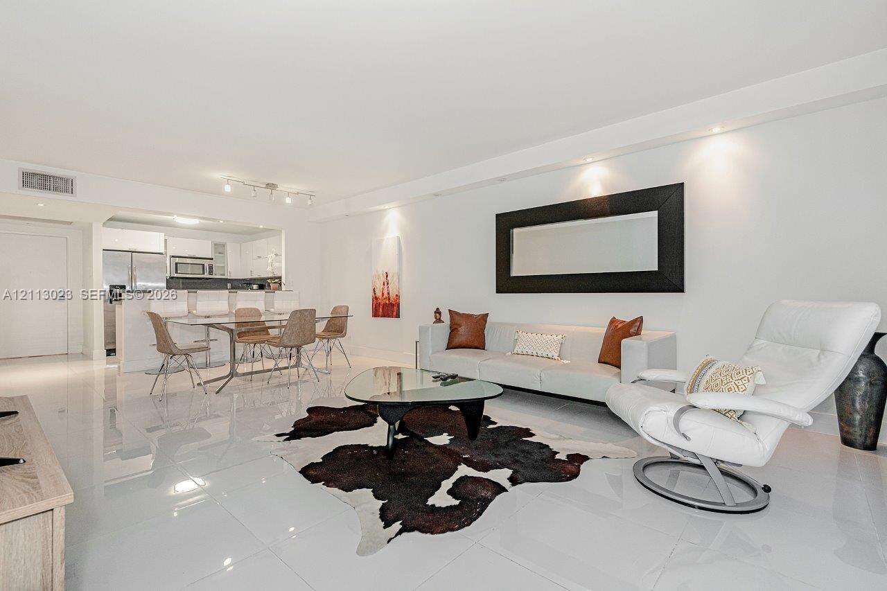 Roney Palace Unit #316 | Picture 5