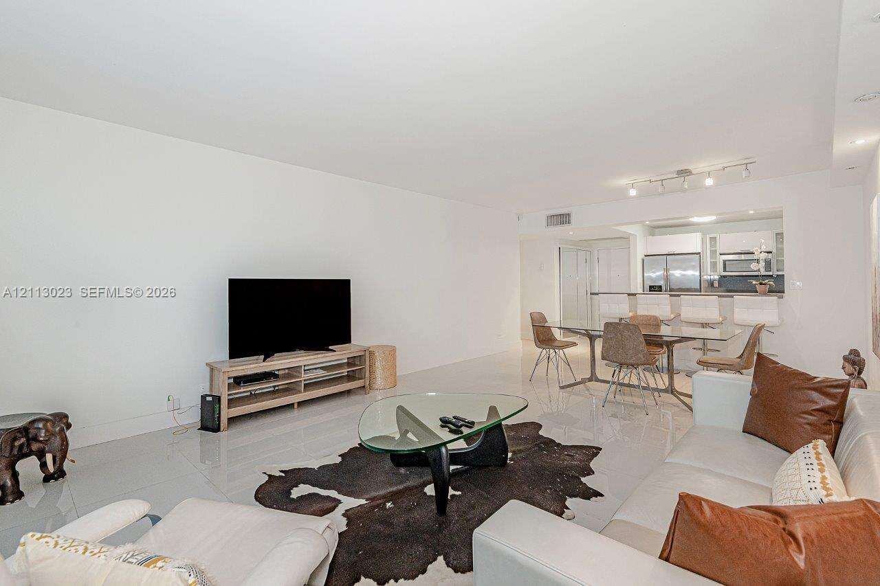 Roney Palace Unit #316 | Picture 6