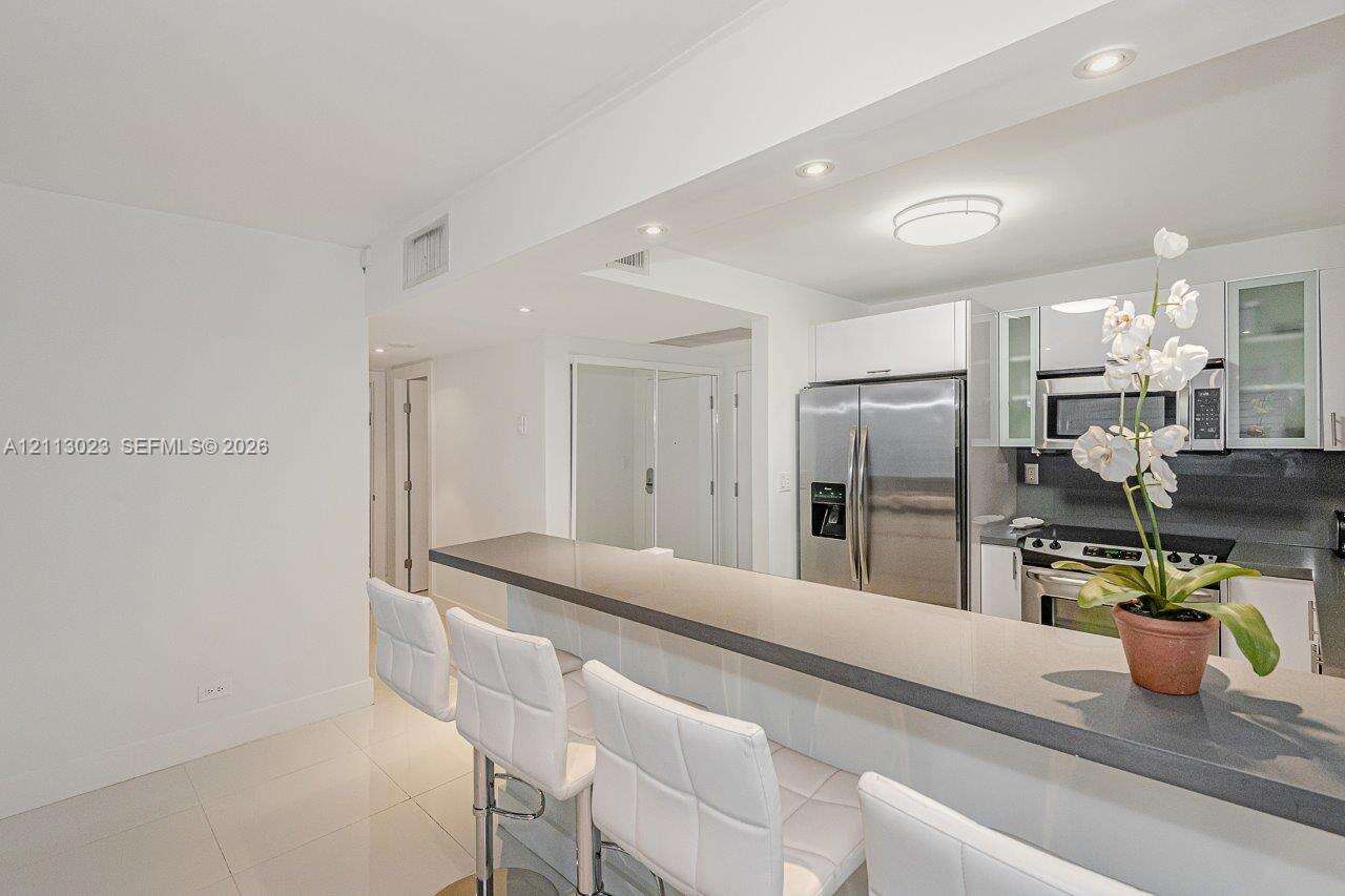 Roney Palace Unit #316 | Picture 10