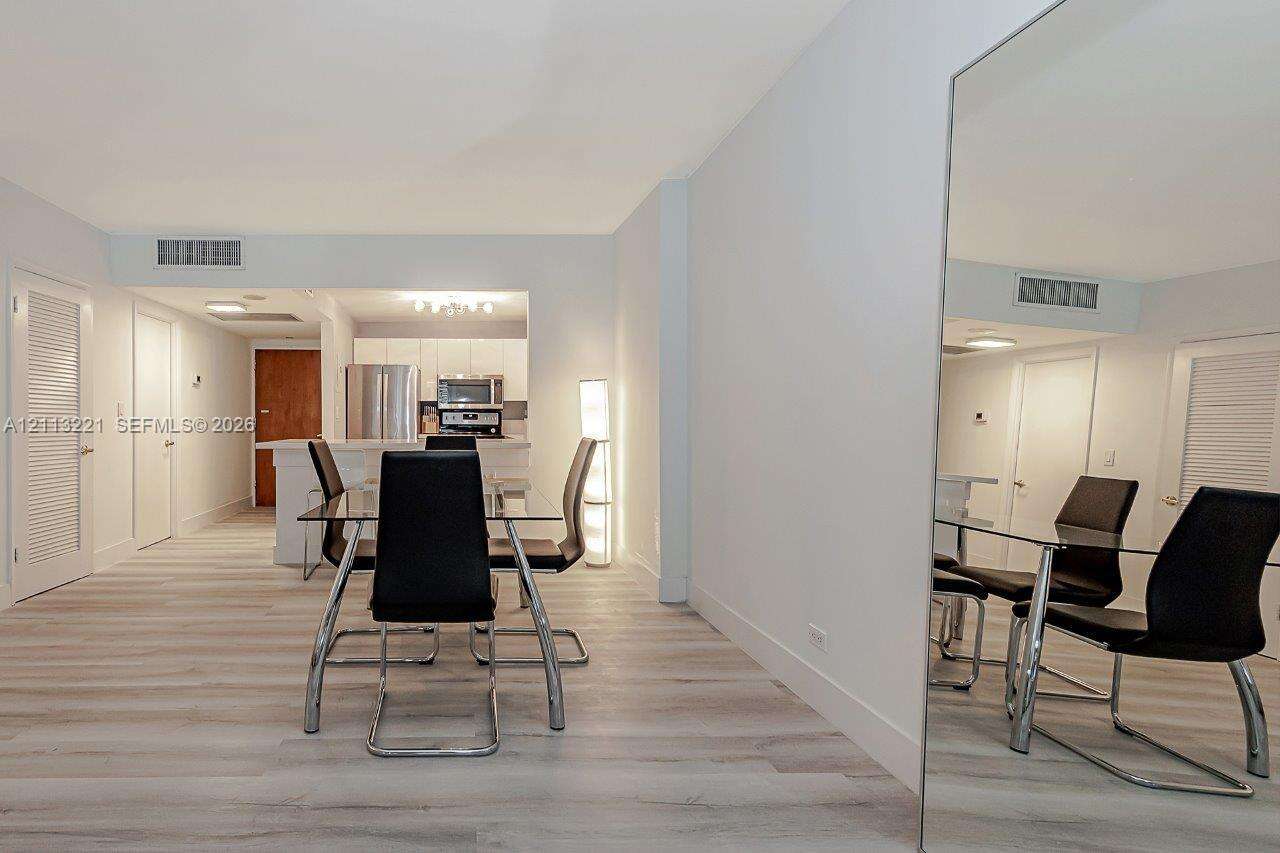 Roney Palace Unit #514 | Picture 16