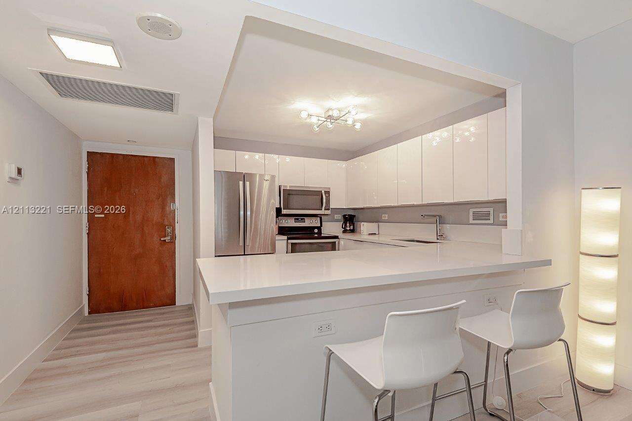 Roney Palace Unit #514 | Picture 18