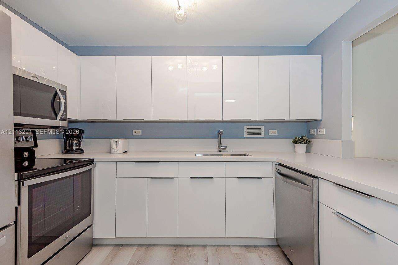 Roney Palace Unit #514 | Picture 21