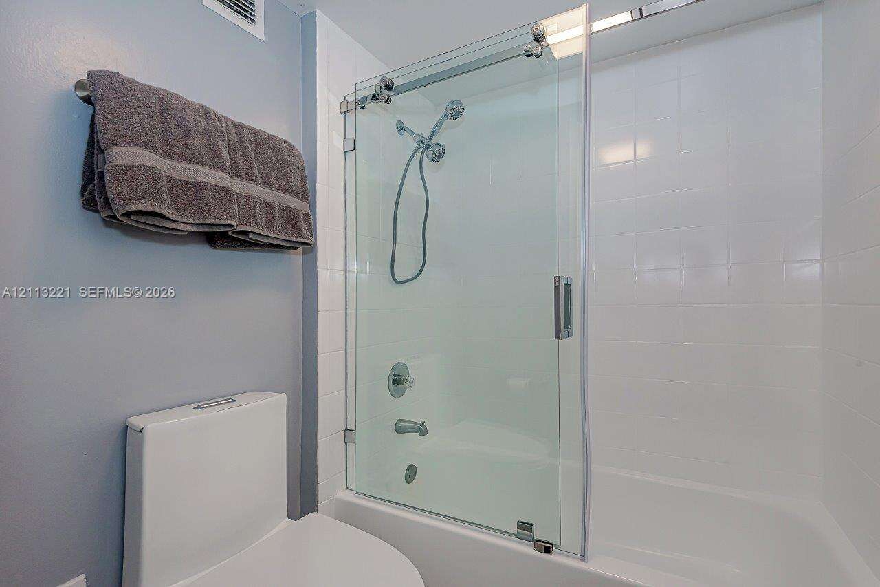 Roney Palace Unit #514 | Picture 24
