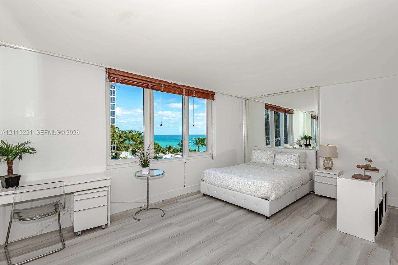 Roney Palace Unit #514 | Picture 5