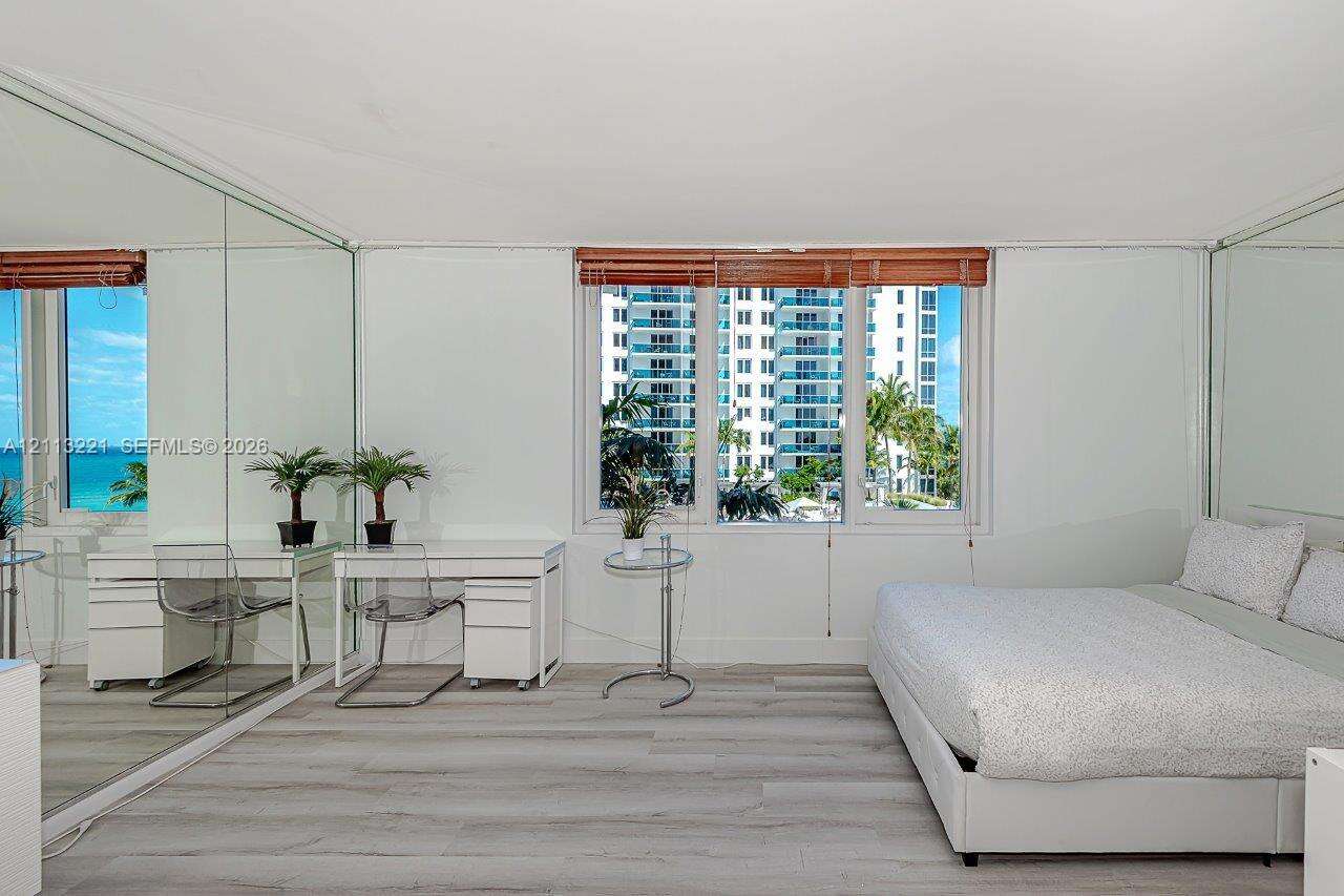 Roney Palace Unit #514 | Picture 7