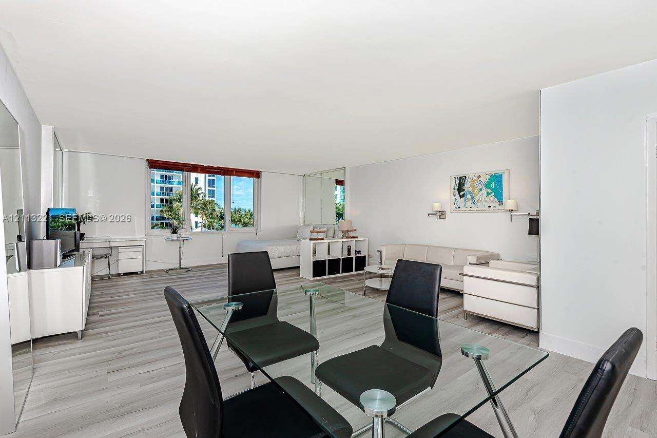 Roney Palace Unit #514 | Picture 8