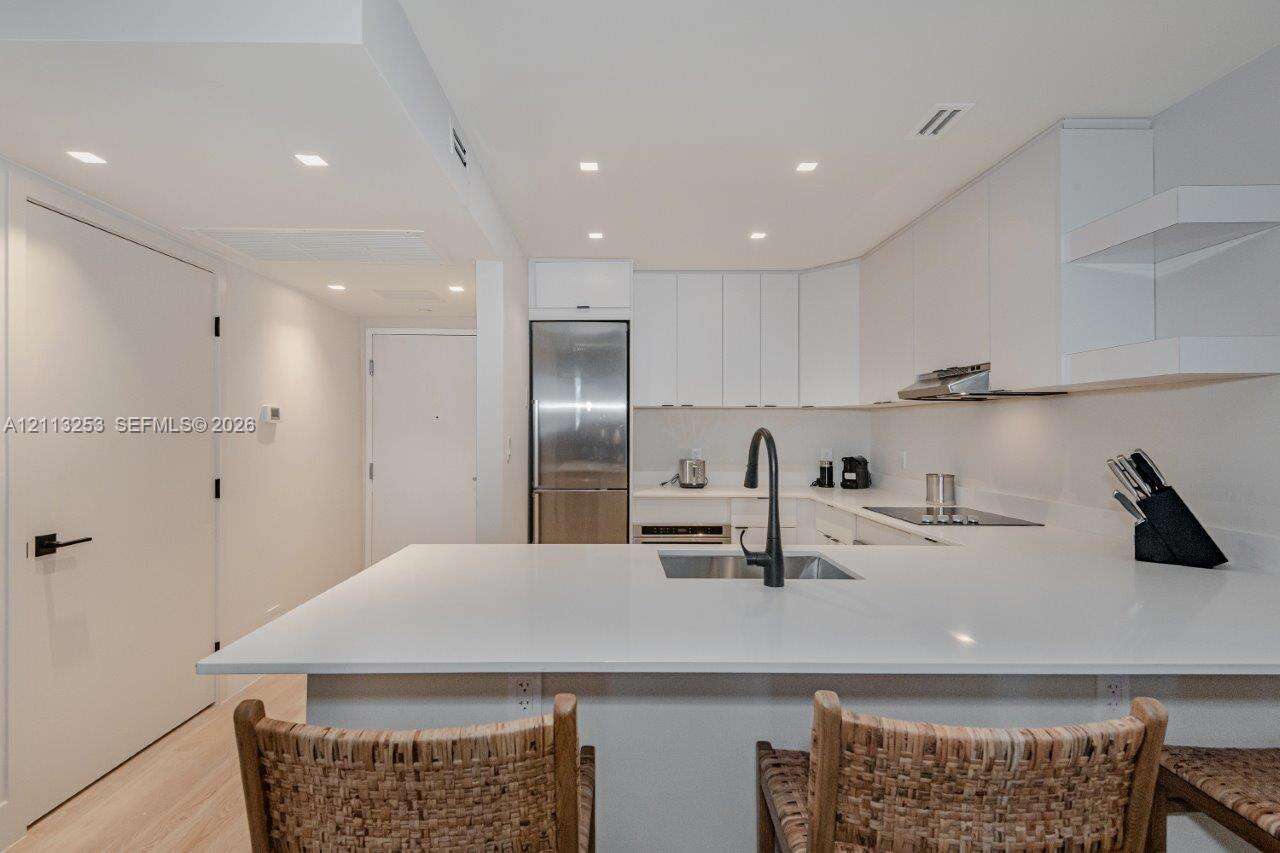 Roney Palace Unit #914 | Picture 2