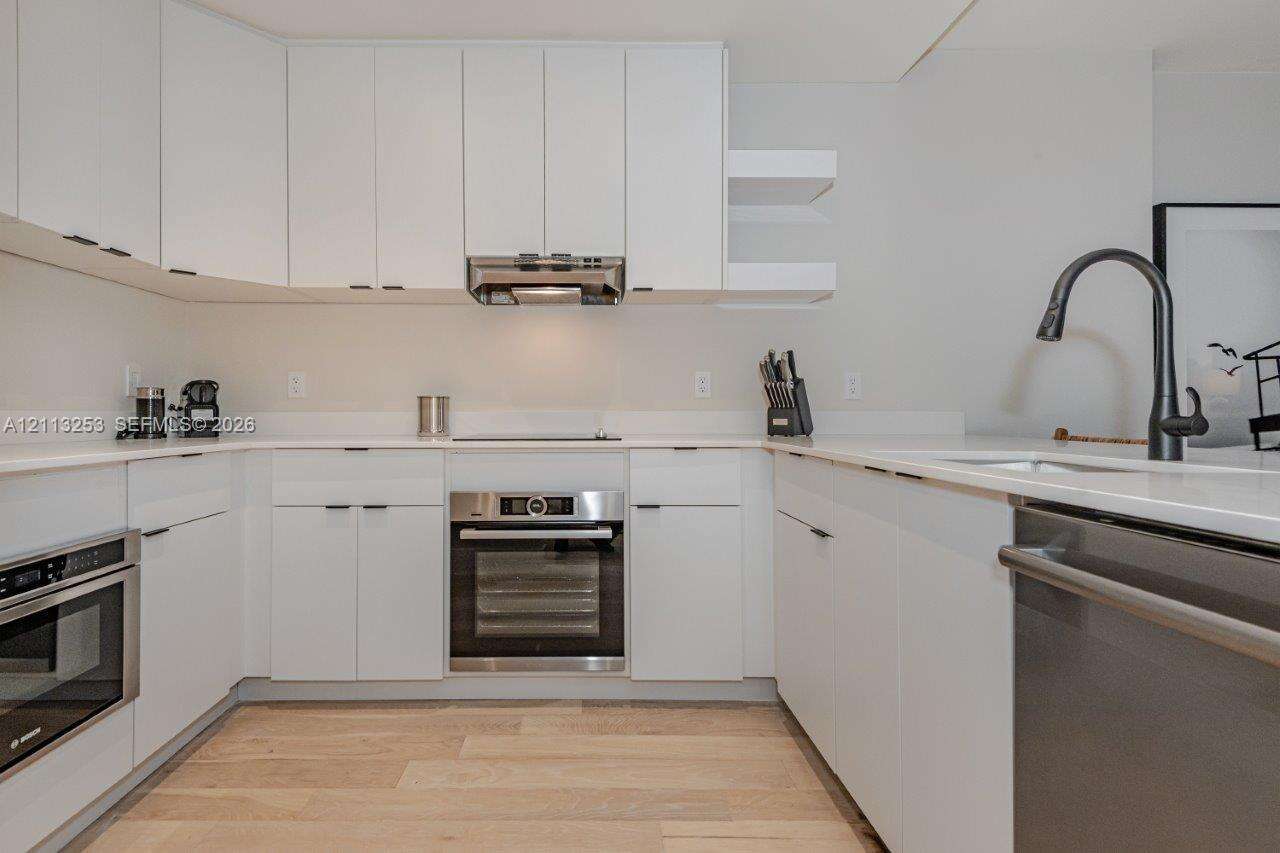 Roney Palace Unit #914 | Picture 3