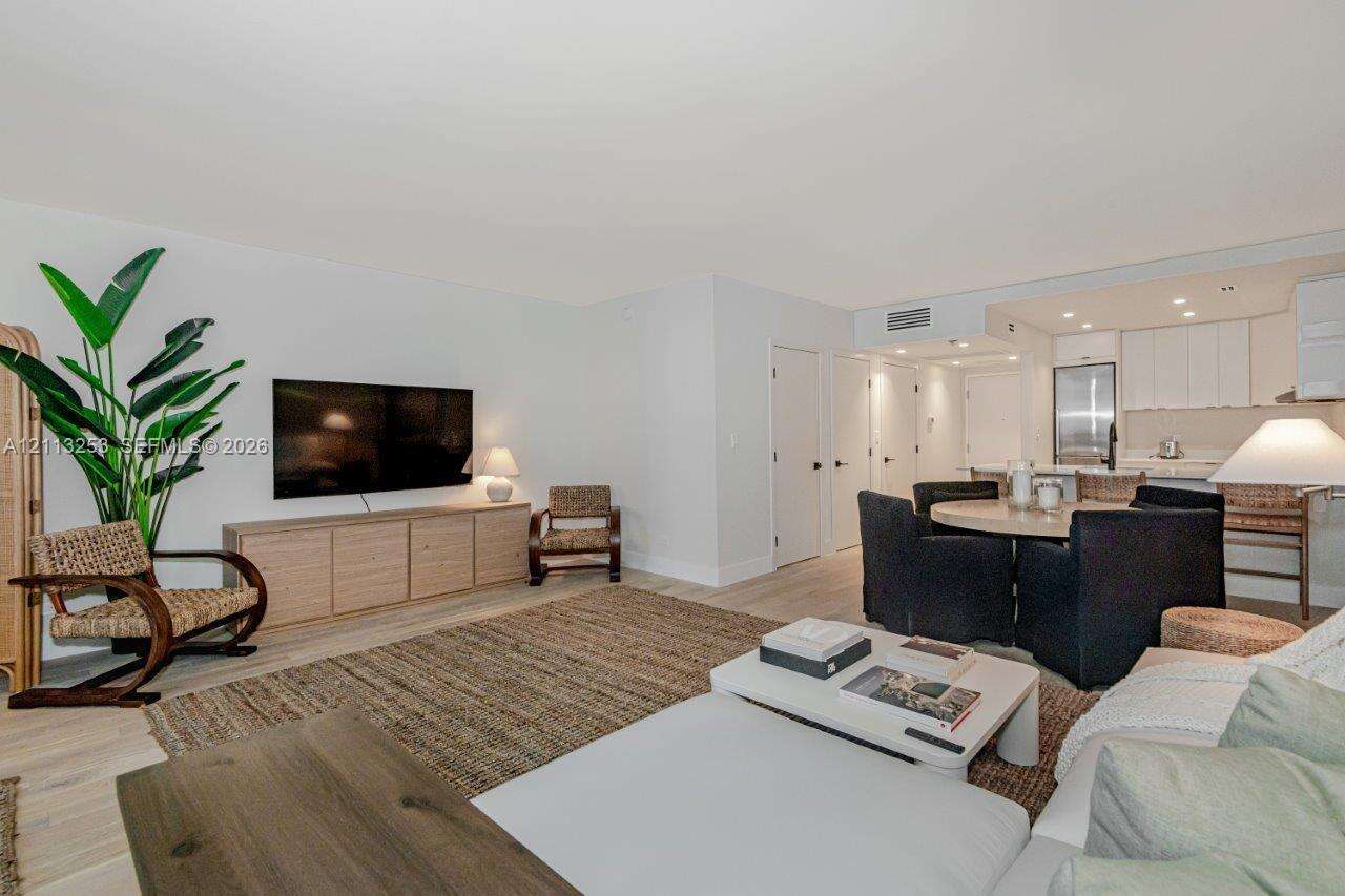 Roney Palace Unit #914 | Picture 22