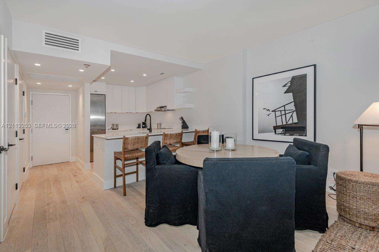 Roney Palace Unit #914 | Picture 23