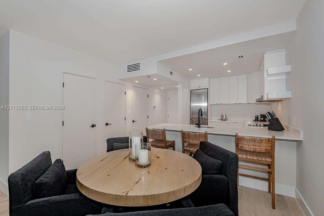 Roney Palace Unit #914 | Picture 24