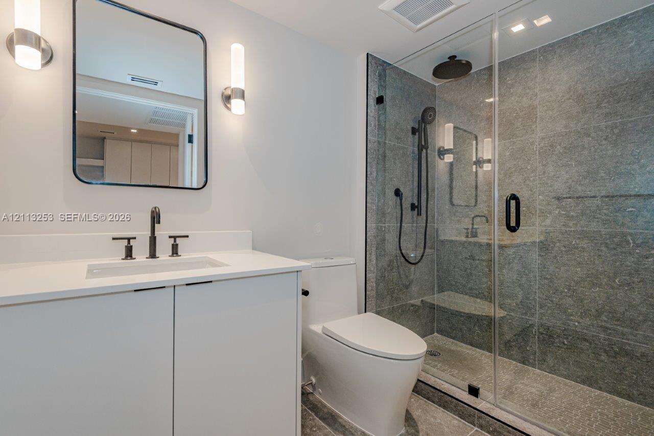 Roney Palace Unit #914 | Picture 4