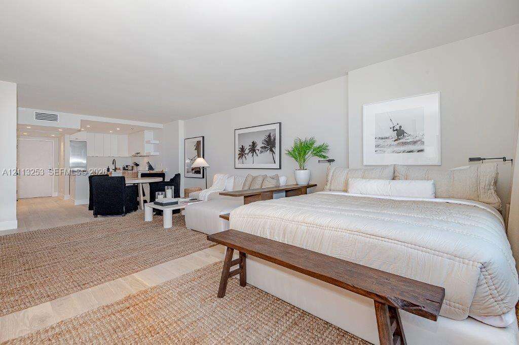 Roney Palace Unit #914 | Picture 10
